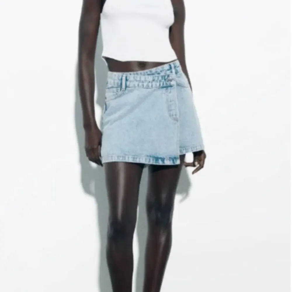 Zara Denim Faux Wrap Front Skort High Rise Jean Skirt Shorts Light Wash Cotton - Picture 3 of 8